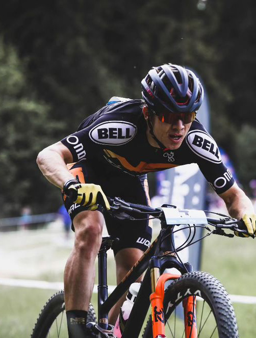 Michał Topór podczas zawodów MTB
