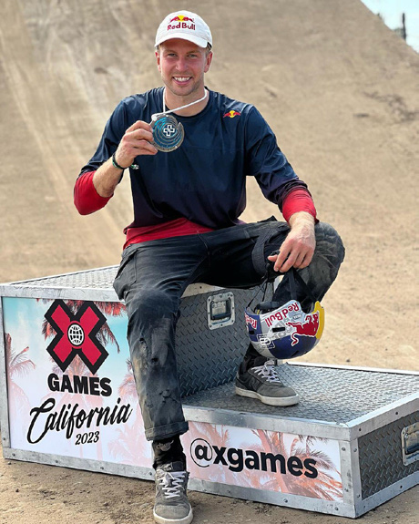Dawid Godziek podczas zawodów BMX